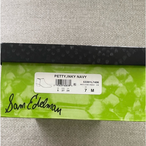 Sam Edelman Like New Petty, Inky Navy Suede Ankle Boot. Size 7M. - Picture 5 of 5